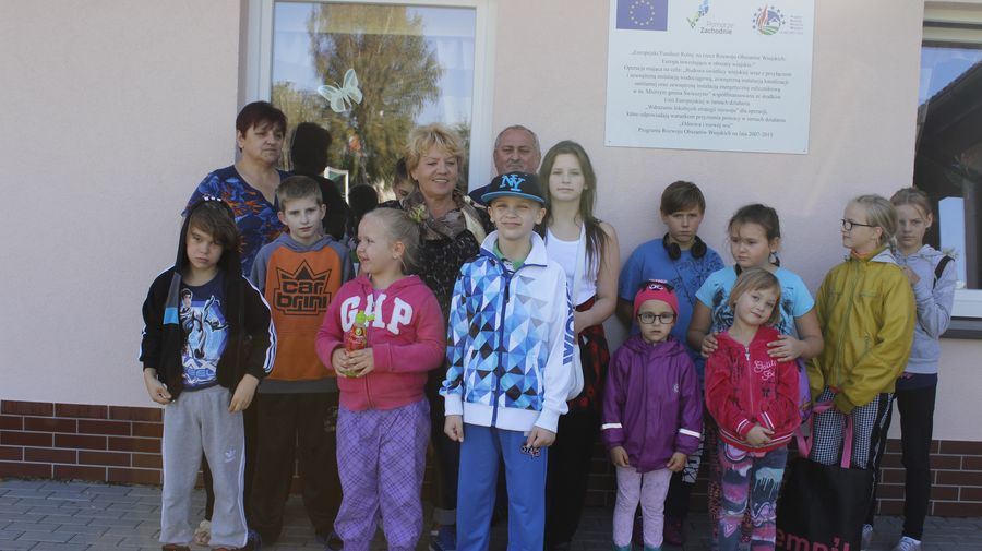 Dzieci z Mierzymia w stadninie Karmen Dzieci z Mierzymia w stadninie Karmen