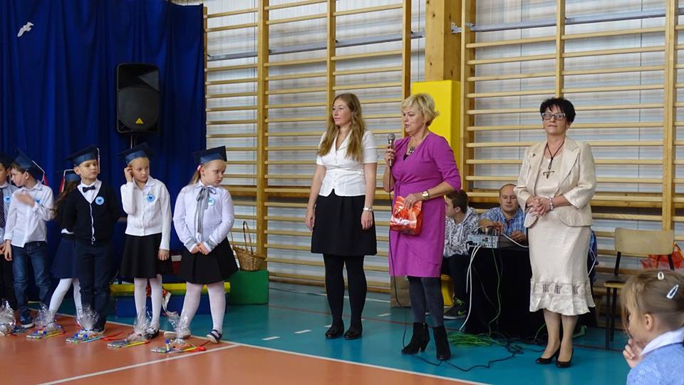 Ślubowanie Klas I Szkoły Podstawowej im. Wisławy Szymborskiej w Konikowie Ślubowanie Klas I Szkoły Podstawowej im. Wisławy Szymborskiej w Konikowie