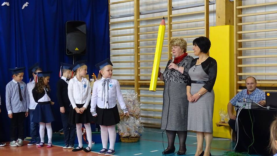 Ślubowanie Klas I Szkoły Podstawowej im. Wisławy Szymborskiej w Konikowie Ślubowanie Klas I Szkoły Podstawowej im. Wisławy Szymborskiej w Konikowie
