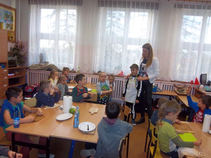 „Zdrowe - nietrudne” w Szkole Podstawowej w Konikowie „Zdrowe - nietrudne” w Szkole Podstawowej w Konikowie