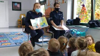 policjantki w przedszkolu